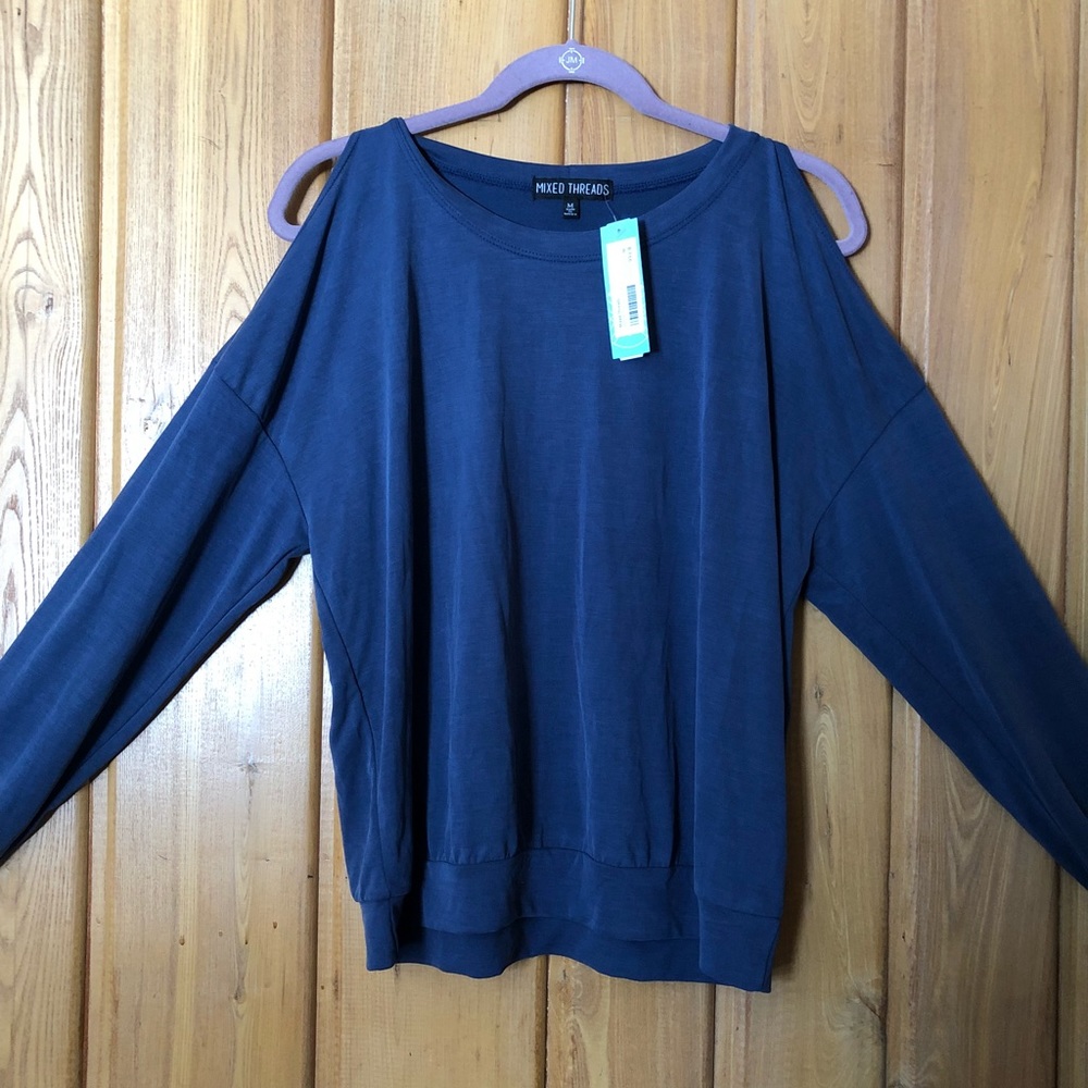 NWT- CUT OUT SHOULDER LONG SLEEVE TOP